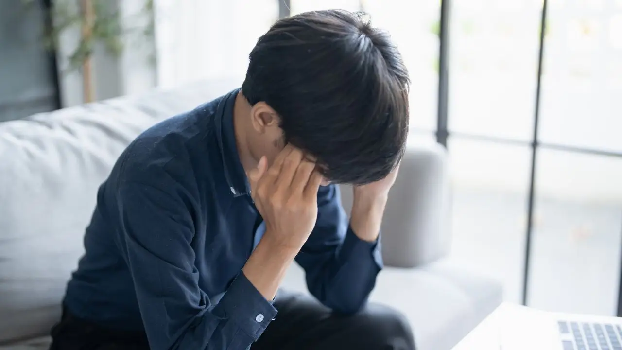 冬に気分が落ち込みやすいのはなぜ？｜日照不足とセロトニン低下の深い関係