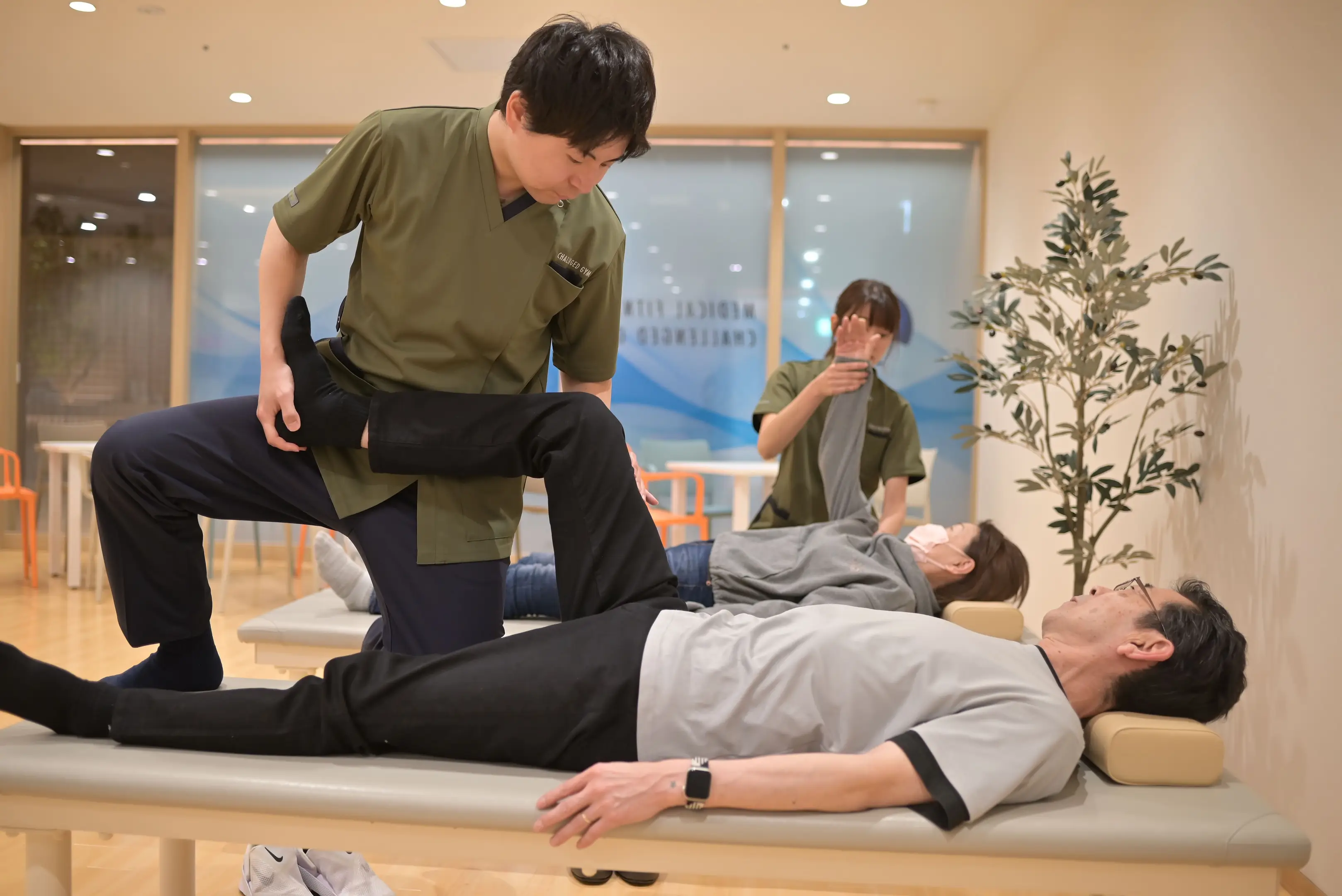 リハビリを受ける人たち